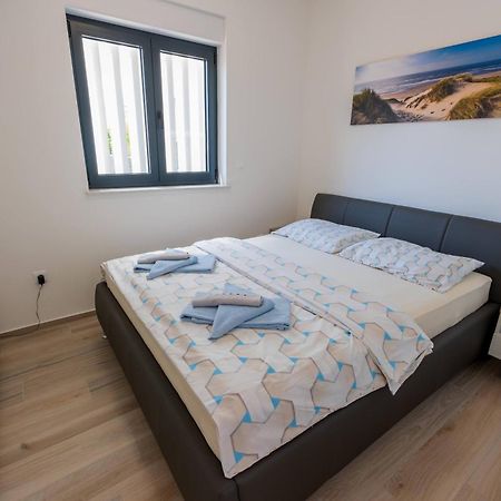 Three-Bedroom Premium Holiday Home Atmosfera With Private Pool&Sauna Vodice Luaran gambar